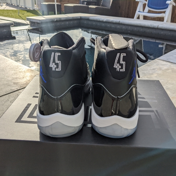 Nike Air Jordan Retro XI Space Jam 10 main image 8